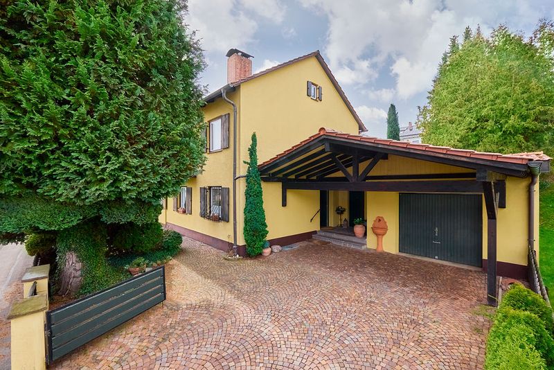 Ein Rückzugsort mit besonderem Charme – großzügiges Wohnen und Gartenidylle in perfekter Harmonie